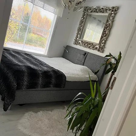 Hopea Villa, Vuokatin Ytimessae Sisaeltyy Sauna, Ilmainen Pysaekoeinti, Wi-fi, 55smarttv, Omapiha, Sopii Perheille * Vuokatti