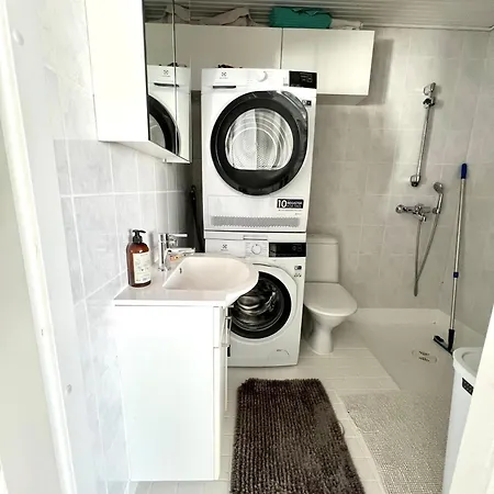 Hopea Villa, Vuokatin Ytimessae Sisaeltyy Sauna, Ilmainen Pysaekoeinti, Wi-fi, 55smarttv, Omapiha, Sopii Perheille Сasa de vacaciones Vuokatti